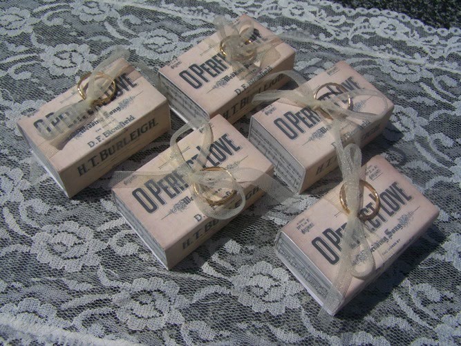 Vintage Style Wedding Favor Boxes