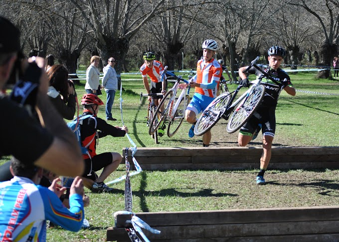 Carlos Hernández consolida más su liderato con la victoria del I Ciclocross Escorial-Natura