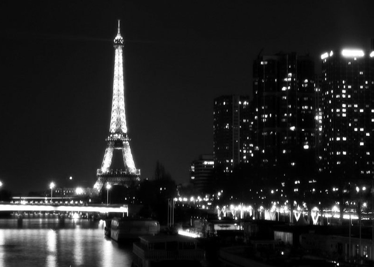 Paris: Paris at Night Wallpaper