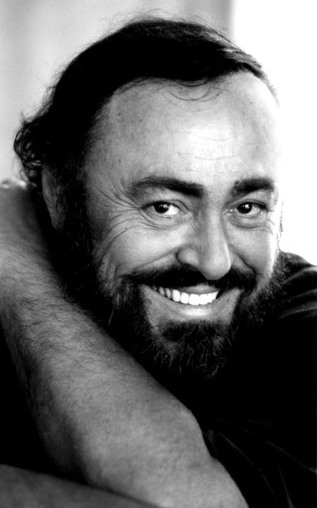 Foto de Luciano Pavarotti con arrugas