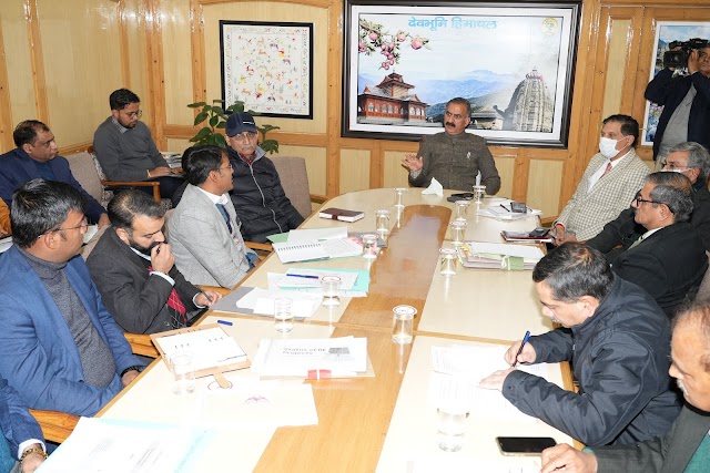  मुख्यमंत्री ने जल विद्युत परियोजनाओं से संबंधित एफसीए और एफआरए मामलों के शीघ्र निस्तारण के निर्देश दिए