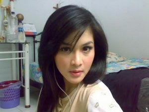 sandra bugil Gadis Cantik Hot