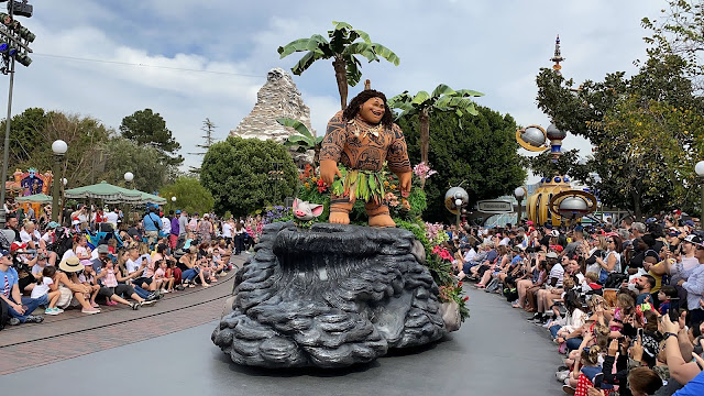 Moana and Maui Magic Happens Float 