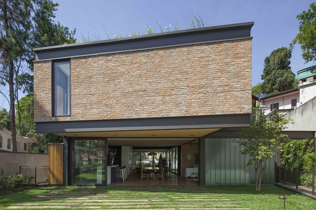 Exterior of home in São Paulo, Brazil