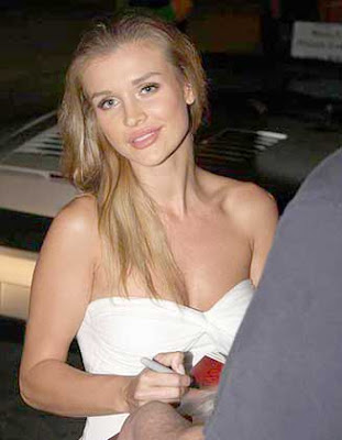 Joanna Krupa Pink Nails Pics