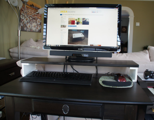 Small computer desk with stand for living room