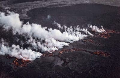 http://sciencythoughts.blogspot.co.uk/2014/08/eruptions-in-holuhraun-lava-field.html