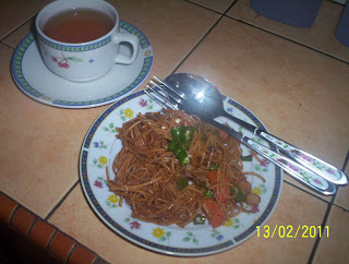 R'gee's kitchen: Laksa mee goreng