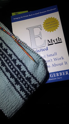 Reading The E Myth and knitting a hat for https://www.etsy.com/shop/jeanniegrayknits