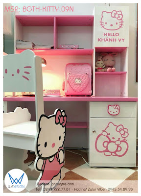 Ảnh feedback mẫu bàn ghế tiểu học Hello Kitty BGTH-KITTY.09N của bé Khanh Vy, mẹ Thùy Dương chụp và gửi cho Wedesign