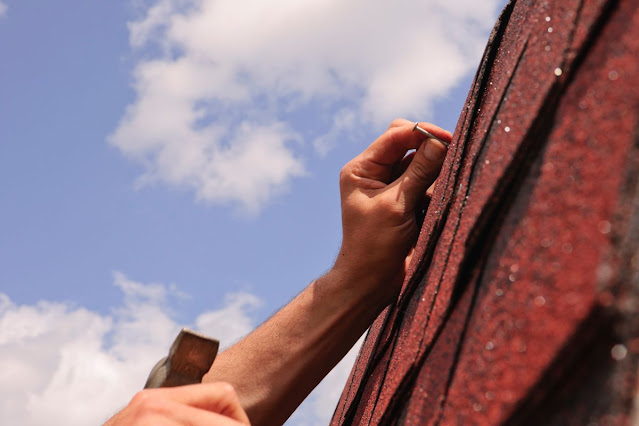 Asphalt roof repair