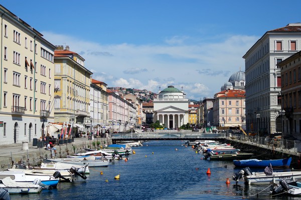 trieste canal grande