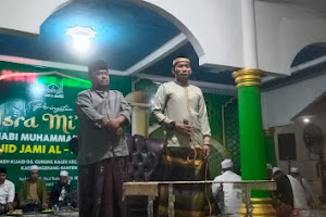 Camat Gunung kaler Kurnia. S. STP. M.Si., Di Dampingi Kades Cipaeh Saripudin Hadiri Isro Mi'raj