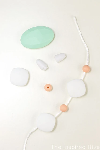 How to make your own DIY silicone teething necklaces.