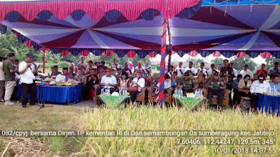 Dirjen Tanaman Pangan Kementan RI Bersama Danrem 082/CPYJ Tinjau Lokasi Panen Padi Di Wilayah Kodim 0815 Mojokerto