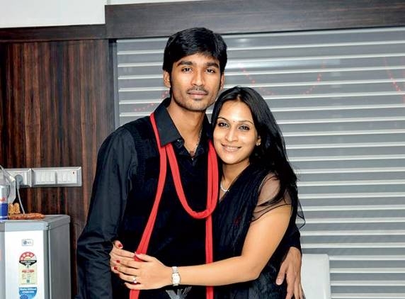 South Indian Actor Dhanush with Wife Aishwarya Rajinikanth Dhanush | South Indian Actor Dhanush Family Photos | Real-Life Photos