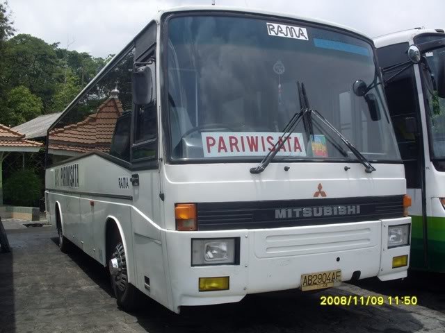 Karoseri Bus Lawas di Indonesia