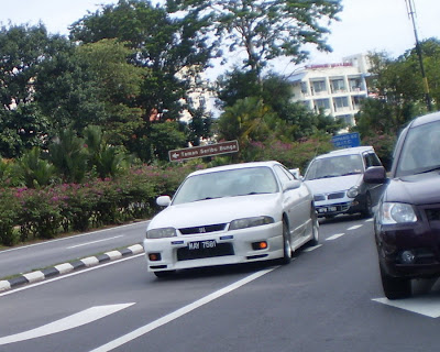 Skyline R33