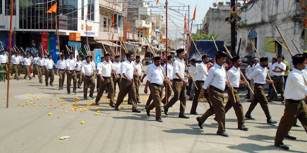 दशहरा पर्व पर निकाला आरएसएस ने प्रभावी पथ संचलन