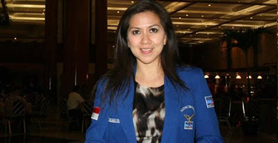 Venna Melinda Anggota DPR RI Yang Kelihatan Anunya