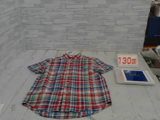 中古品　子供服　１３０㎝　POLO　カラフルチェック柄　半袖シャツ　１２９８円