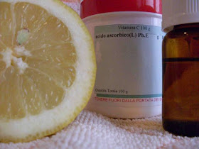 vitamina c in polvere per il viso