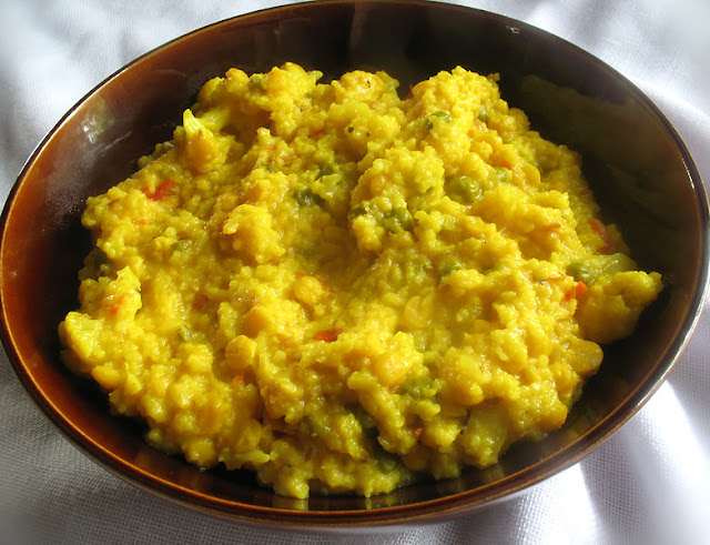 Chana Dal and Cauliflower Kitchari with Green Peas