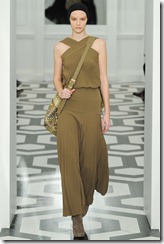 Victoria Beckham Fall 2011 23