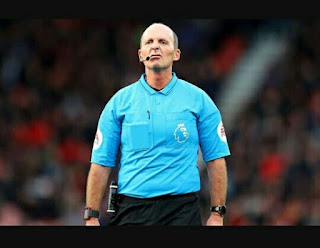 Mike Dean wasit pertandingan manchester united vs bournemouth