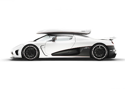 Koenigsegg-Agera_R_Side_View_White_color