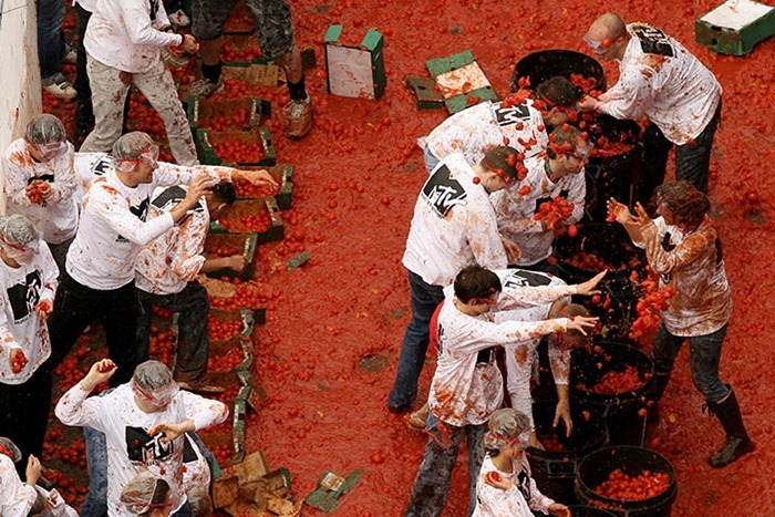 MTV-Tomato-Fight (3)