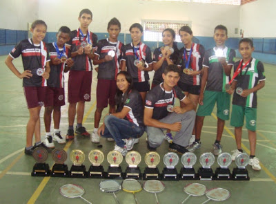 BADMINTON MÃOS DADAS UM ESPORTE CAMPEÃO