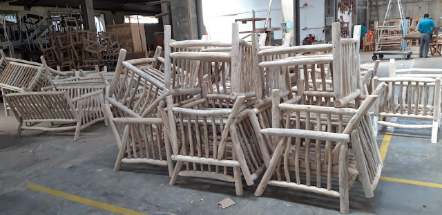 Furniture daru ranting kayu jati