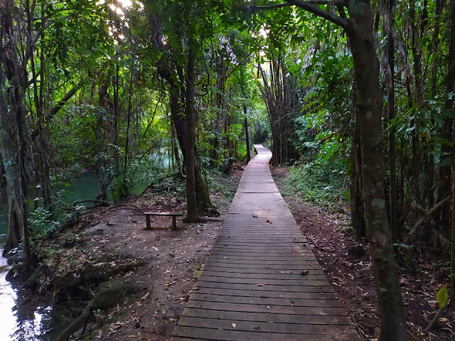 Walkway to explore Huai Mae Khamin Waterfall