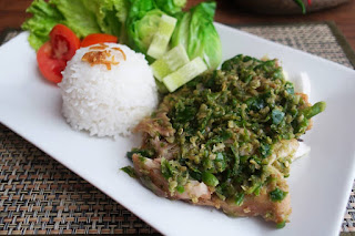 Resep Ayam Geprek Sambal Rawit Ijo, di Jamin Enak dan Mudah