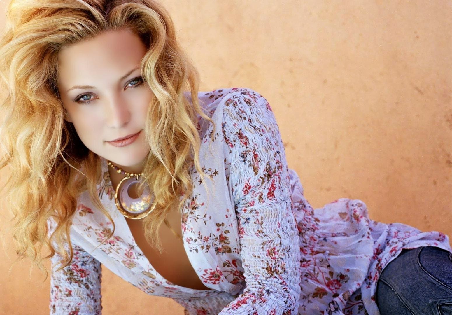 Kate Hudson Hd Wallpapers Free Download