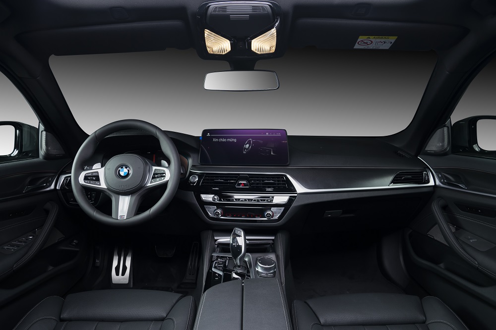 BMW 5-Series 2021