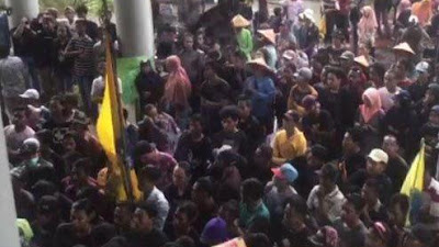 Ini Kronologi Bentrok Aktivis dan Petani Vs Polisi di Jember Versi PMII