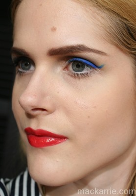 c_SlowburnSheerRevolutionLipstickUrbanDecay17