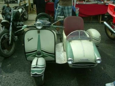 Vespa With Side Car (6)