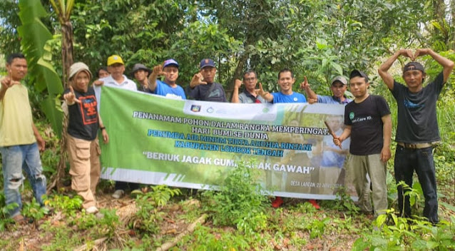 Peringati hari bumi sedunia, PDAM Loteng tanam ratusan pohon di kawasan mata air 