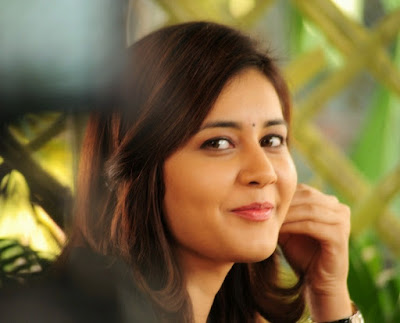 RASHI KHANNA HD WALLPAPER FREE DOWNLOAD  43