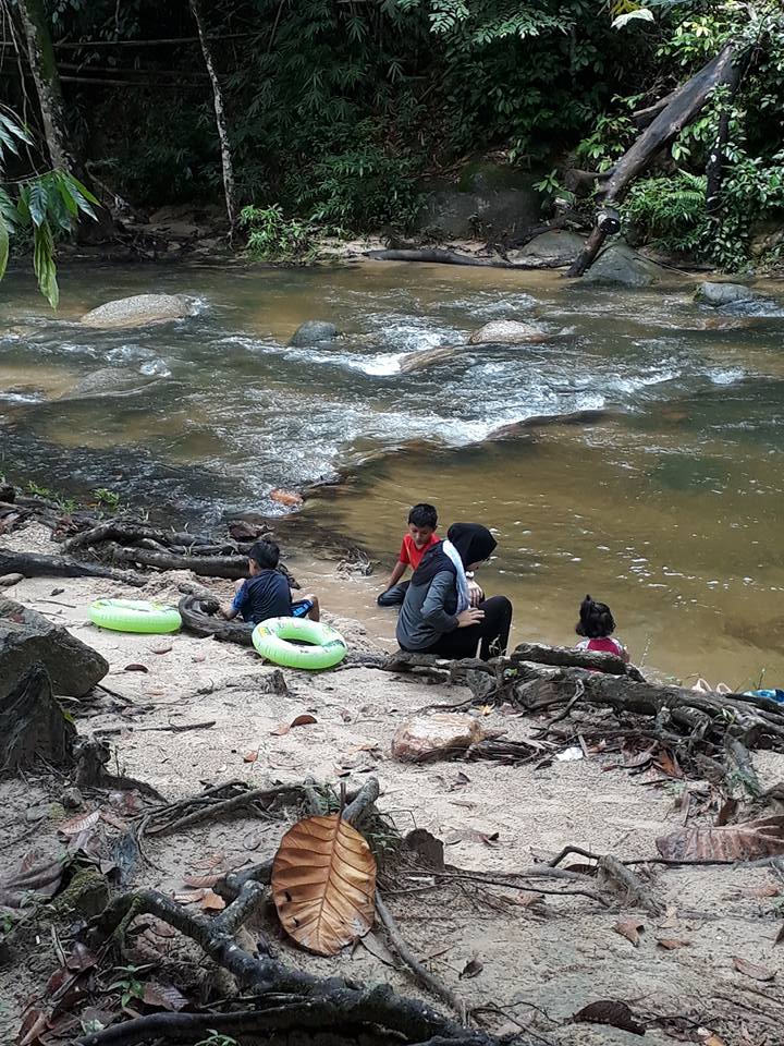 Ruang Coretan Cik Ila Kidal Mandi Sungai Lagi  Sambil  Ber 