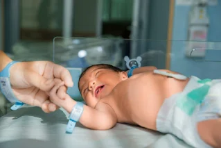 Mengenal Tanda-tanda Kesehatan Bayi Baru Lahir yang Baik