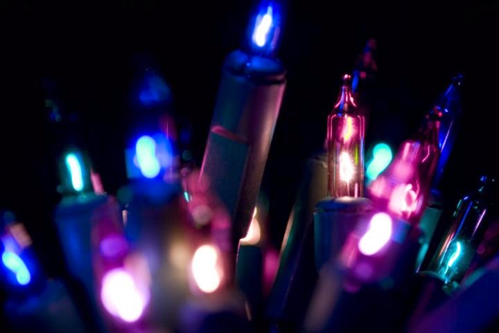 Bulbs lighting to use in Christmas PowerPoint design