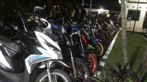 Antisipasi Balapan Liar, Polres Pasbar Amankan Puluhan Sepeda Motor.