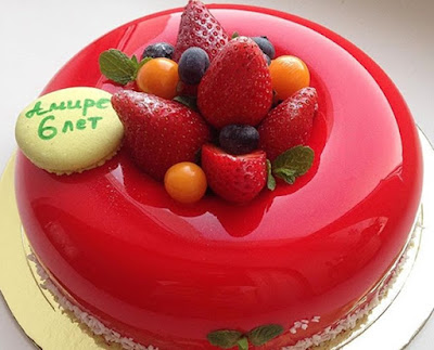 mirror cake strawberry