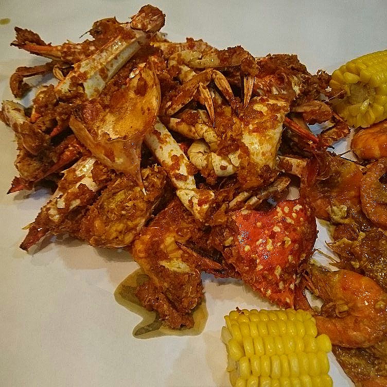 My Life & My Loves ::.: meriah ber"SHELL OUT" di rumah