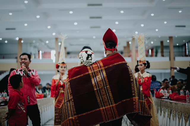 PAB, JASA FOTO WEDDING ADAT BATAK JAKARTA, FOTOGRAFER BATAK,FOTO PERNIKAHAN ADAT BATAK, ULOS MARTUMPOL