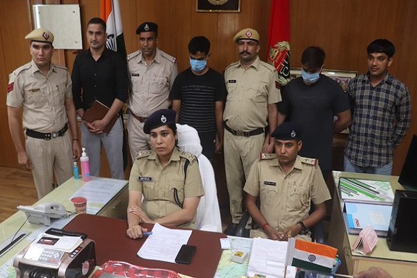 Two-GST-thefts-arrested-for-defrauding-the-government-of-crores-of-rupees